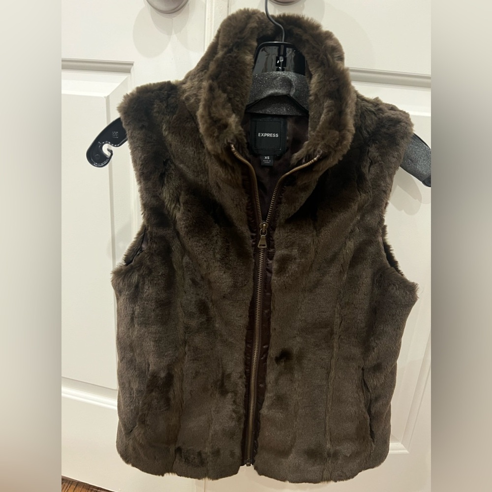 Express XS furry brown vest - never worn